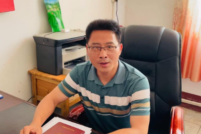 【衡东站】谭中林（石湾学校校长）：毕业了，你们眼前将是更广阔的天空（小记者 边叶顺 指导教师 文辉 郭春花）