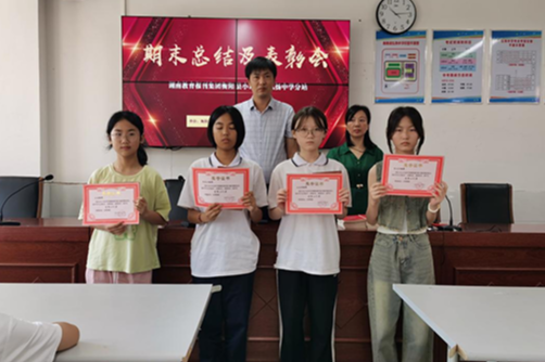 【衡阳县站】弘扬中学：翰墨飘香结硕果 一笔一帧记者情