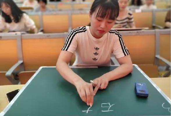 江永：形式多样推广普通话 提升师生综合素质